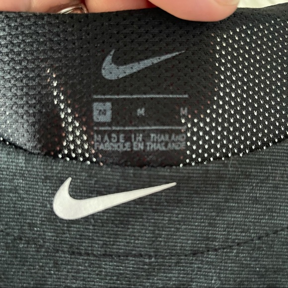 Nike Mens Charcoal Gray Workout Tee - Picture 3 of 5